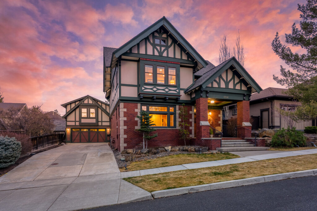 Craftsman estate home exterior — real estate photography by Pro Property Photos by Wasim, Bend, Oregon.
