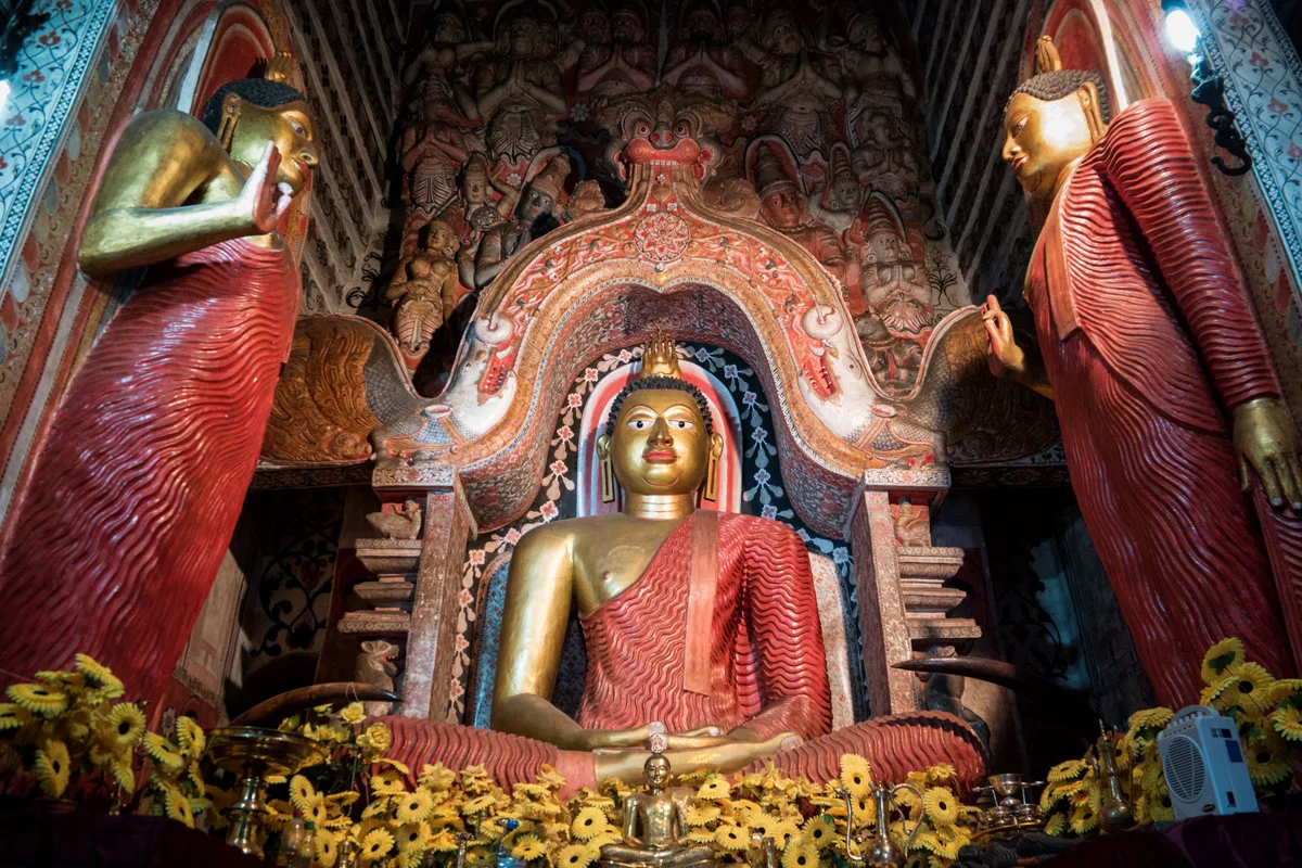 Kandy Sri Lanka February2015 Samsung NX1 200mm