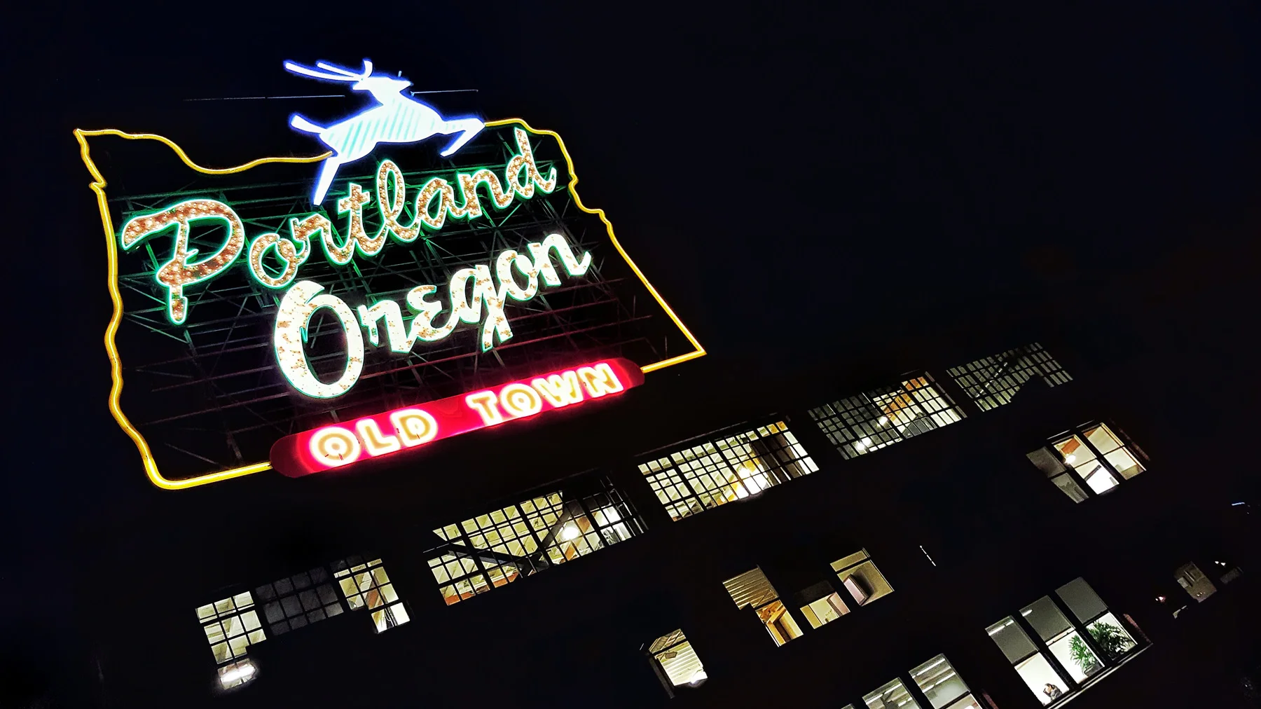 800 Miles. 36 Hours. 17 Frames. Find New Roads From Portland To San Francisco By Camaro.