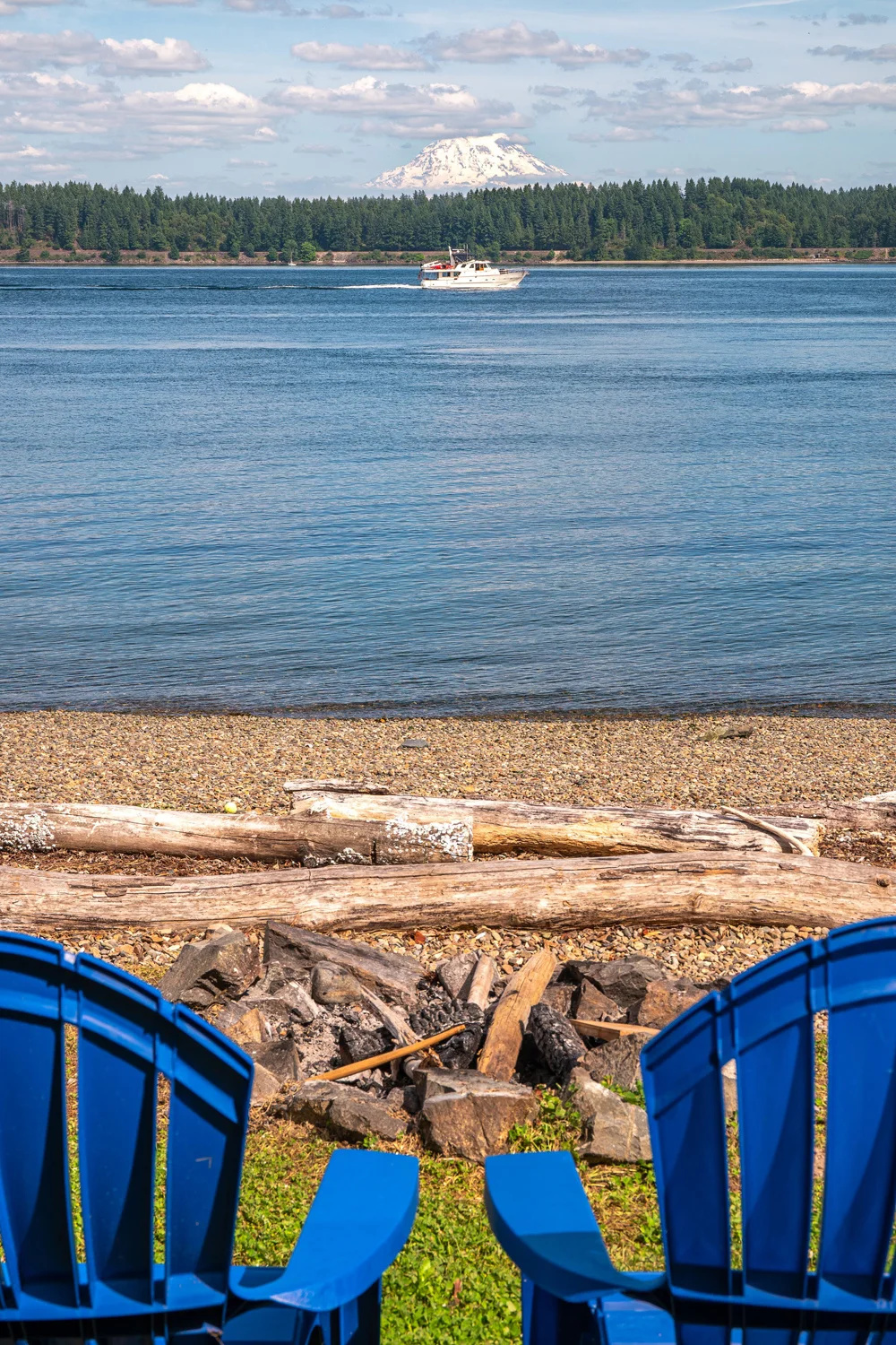 August Inn Anderson Island Washington 3600px 300dpi
