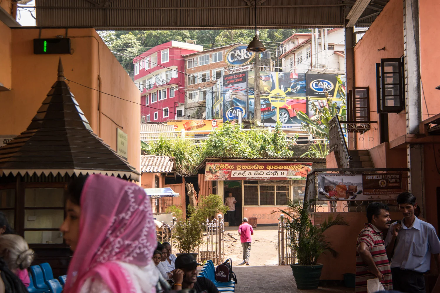 Kandy Sri Lanka February2015 Samsung NX1 200mm