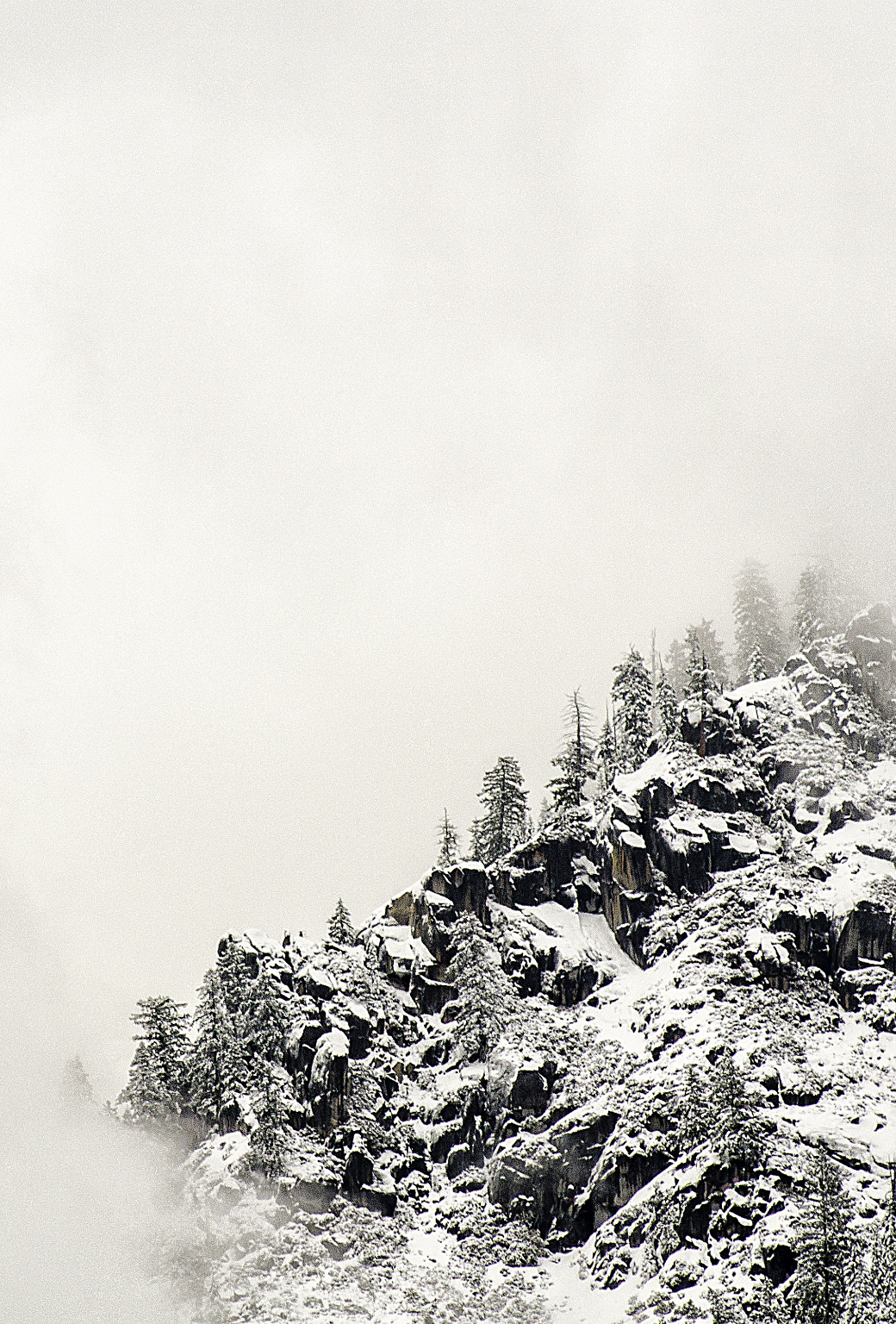 Wasim_Muklashy_Photography_Yosemite_Lady_In_White_iPhone5