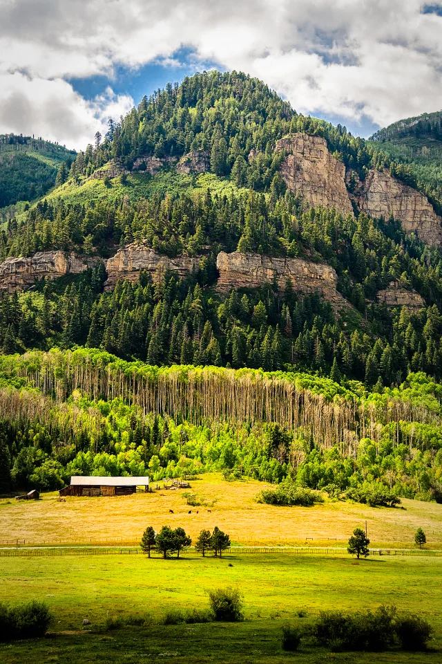 Peel Colorado like an onion for iPhone 4.